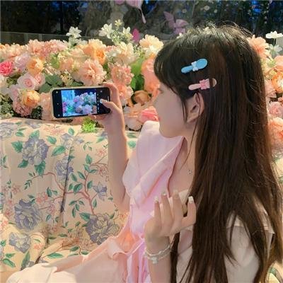 我们的餐桌 海报
